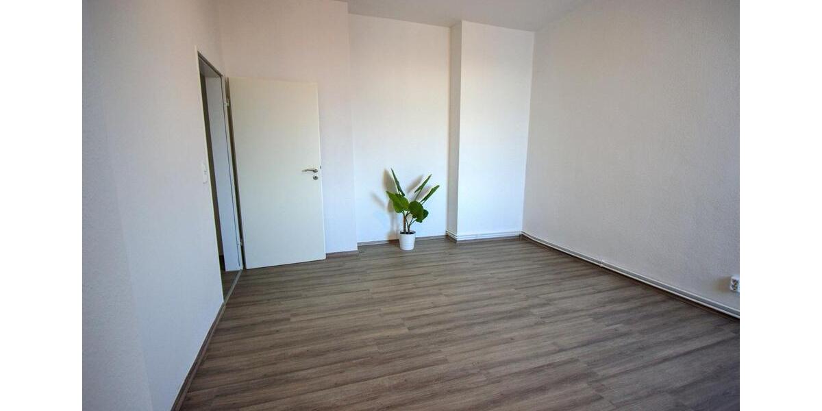 Dachgeschoßwohnung Wilhelmshaven - 2 Zimmer, 75 m&sup2;, 530&euro; | Angebot:26046996