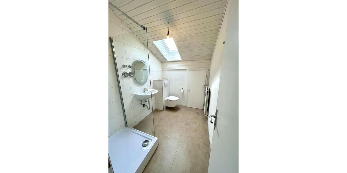 Dachgeschoßwohnung Bergen - 1.5 Zimmer, 64 m&sup2;, 840&euro; | Angebot:26613871