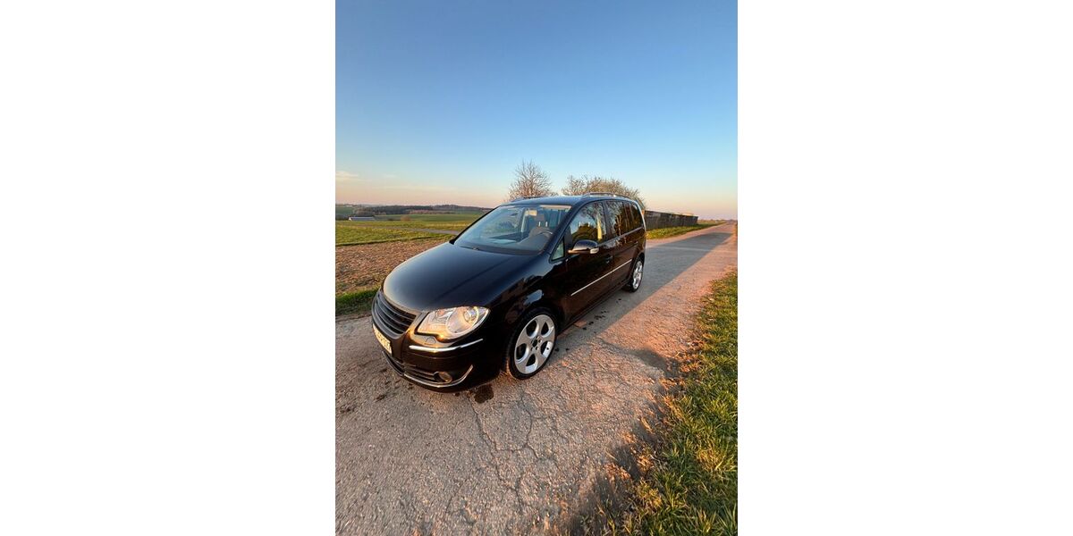 VW Touran 244.000 km 5.999 &euro; Lutzerath 56826