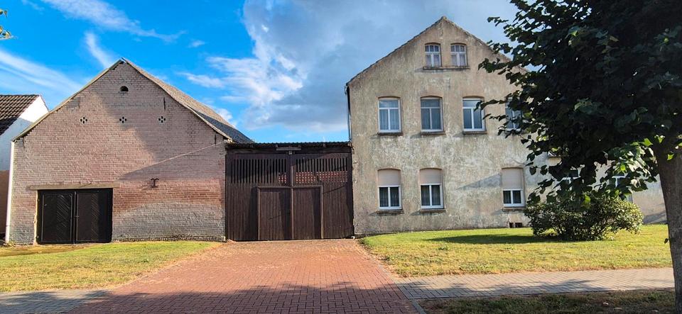 Einfamilienhaus Osterburg (Altmark) - 8 Zimmer, 150 m&sup2;, 110.000&euro; | Angebot:25852083
