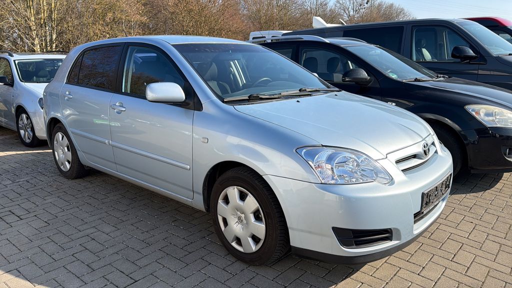 Toyota Corolla 108.000 km 2.600 &euro; Greifswald 17489