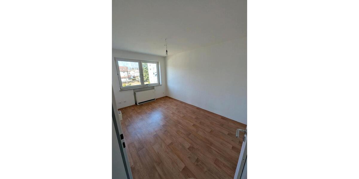 Etagenwohnung Kaufbeuren - 3 Zimmer, 76 m&sup2;, 900&euro; | Angebot:25509709