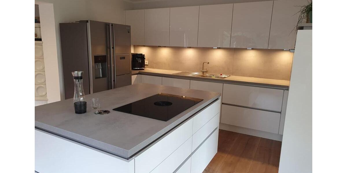 Einfamilienhaus Schleswig - 6 Zimmer, 280 m&sup2;, 1.800&euro; | Angebot:25294870