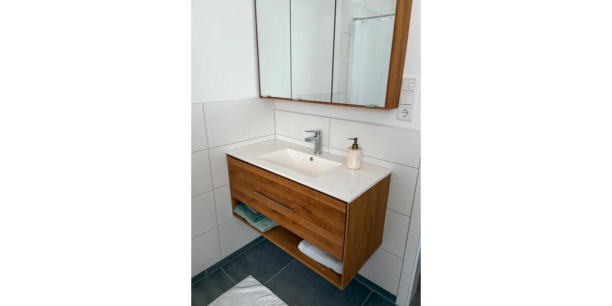 Etagenwohnung Bonn Gielgen - 2 Zimmer, 55 m&sup2;, 970&euro; | Angebot:25999483