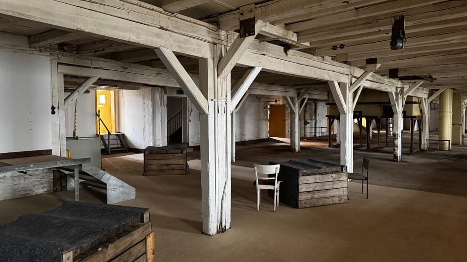 individuell zuzuschneidende Gewerbefläche in historischem Fachwerkgebäude zimmer