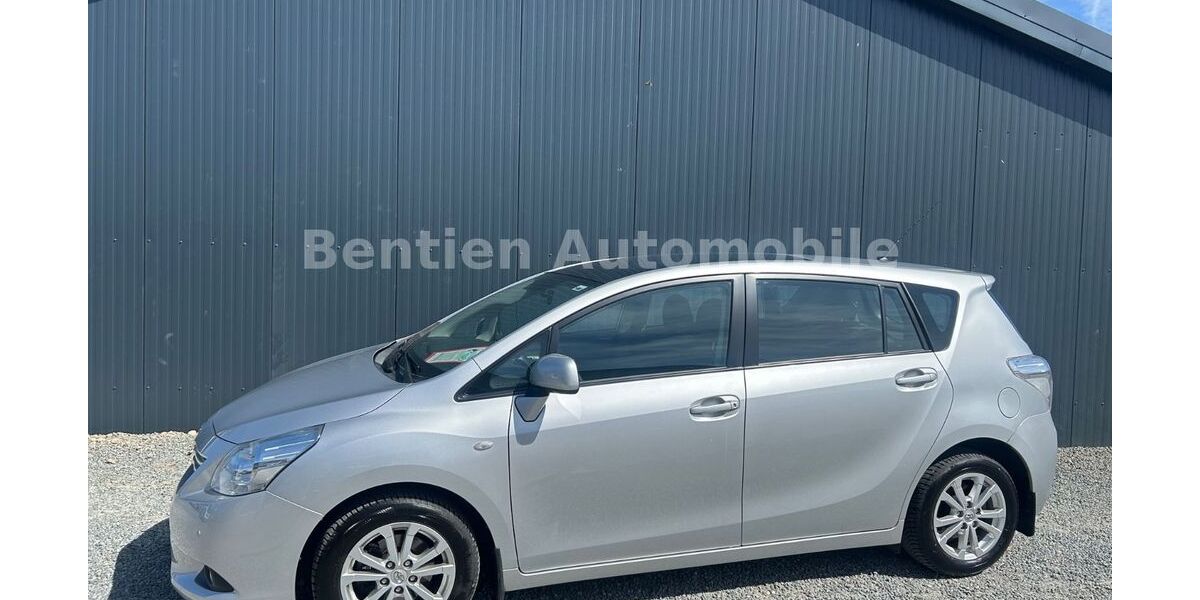 Toyota Verso 178.500 km 7.990 &euro; Schleswig 24837