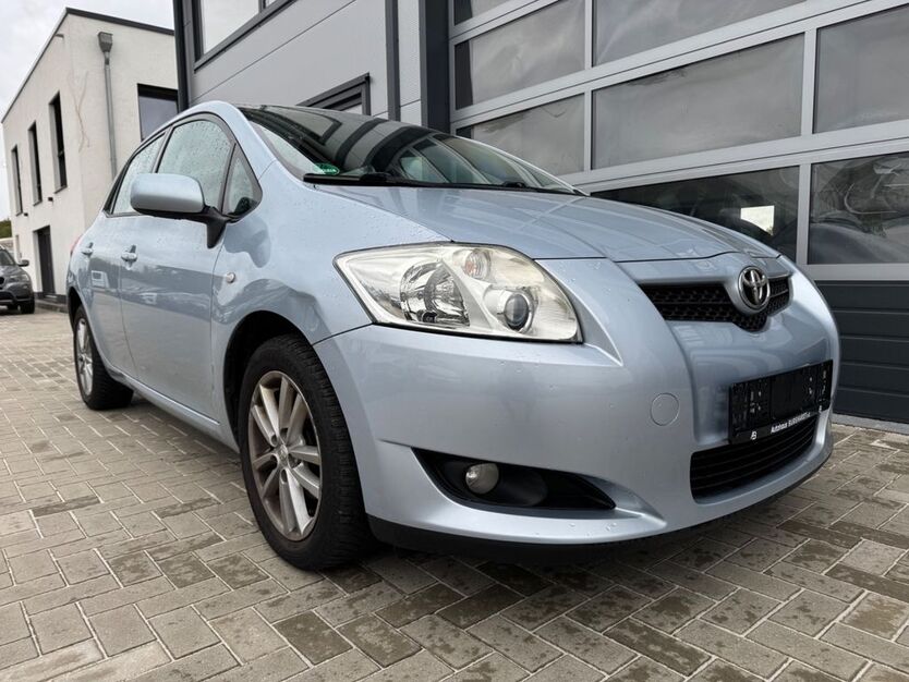 Toyota Auris 99.000 km 3.999 € Lengede OT Broistedt 38268