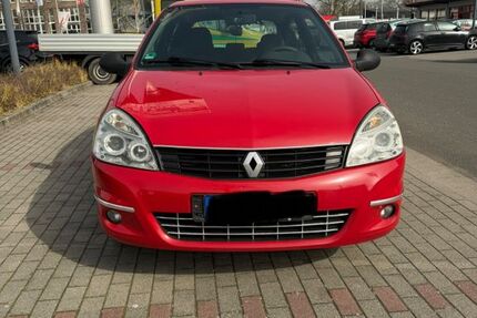 Renault Clio 124.000 km 2.200 &euro; Mannheim 68163