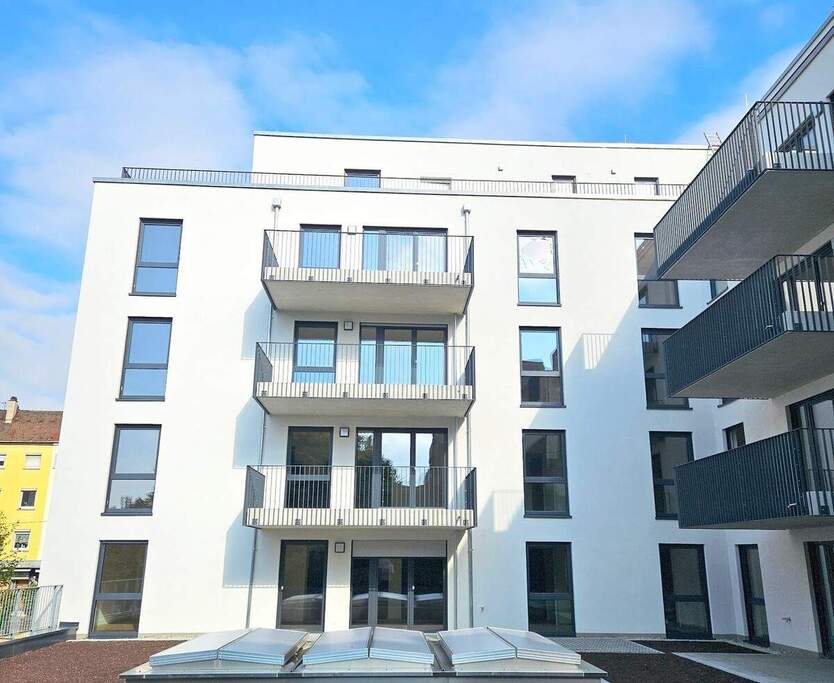 **Familien Willkommen** 4 Zimmer im NEUBAU mit Balkon, 2 Bäder und Einbauküche, Parkett, Aufzug 4 zimmer