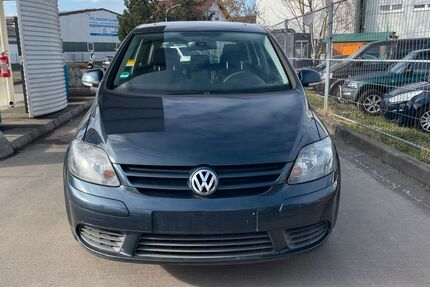 VW Golf 228.317 km 2.200 &euro; Griesheim 64347
