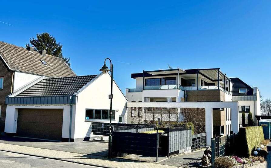 Haus zum Kaufen in Troisdorf 3.890.000 € 820 m²