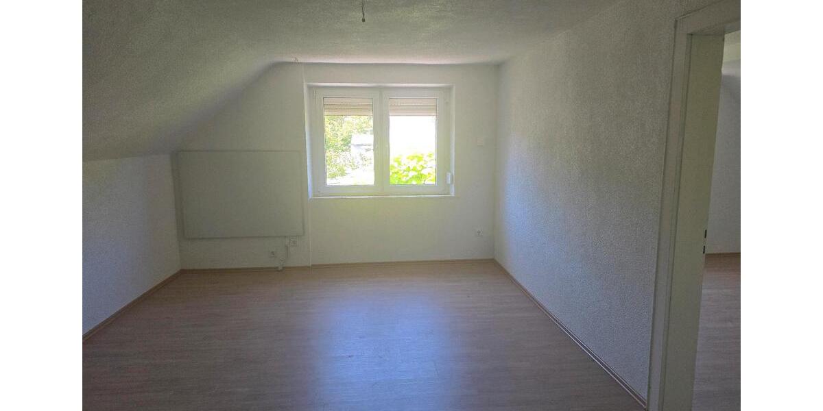 Doppelhaushälfte Marktrodach - 3 Zimmer, 80 m&sup2;, 1.150&euro; | Angebot:26121503
