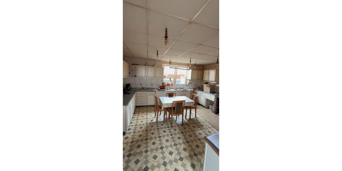 LAGER, LAGER, LAGER… BAUERNHAUS MIT SCHEUNE MIETEN ODER KAUFEN 5 zimmer