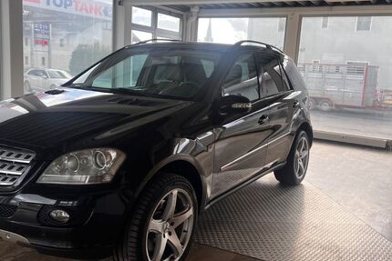 Mercedes-Benz ML 500 278.915 km 6.900 &euro; Pfaffing 83539