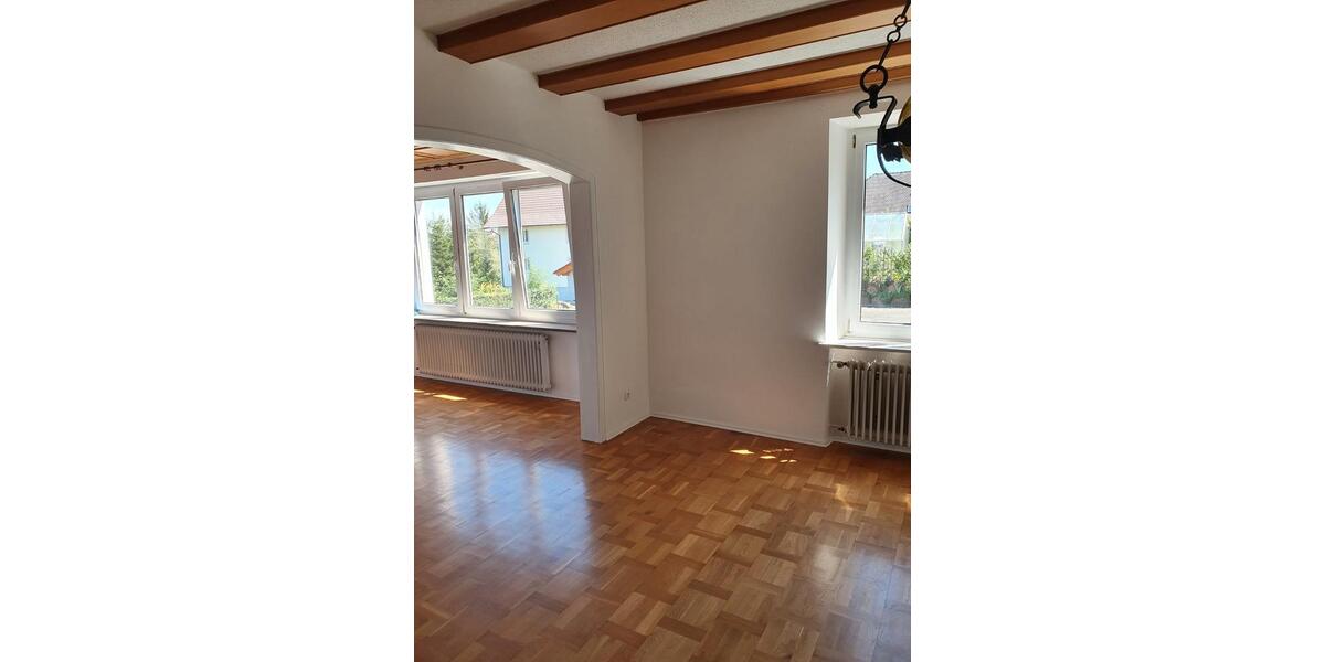 Einfamilienhaus Stockach - 6 Zimmer, 200 m&sup2;, 1.700&euro; | Angebot:26147151