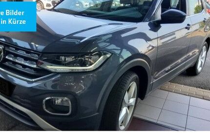 VW T-Cross 14.600 km 22.390 € Wolfsburg 38440