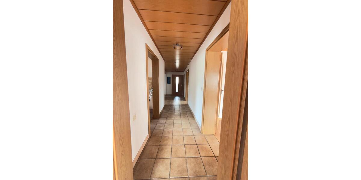 Etagenwohnung Nufringen - 3.5 Zimmer, 102 m&sup2;, 1.190&euro; | Angebot:26131512