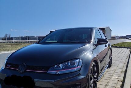 VW Golf 111.000 km 14.500 &euro; Niebüll 25899