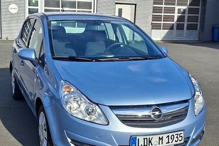 Opel Corsa 28.000 km 4.600 &euro; Herborn 35745