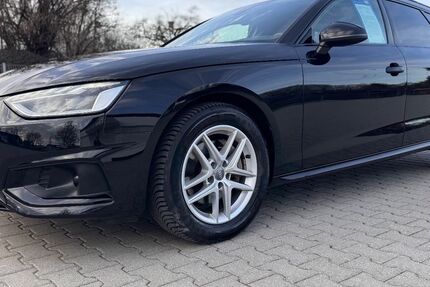 Audi A4 93.000 km 22.999 &euro; München 81825