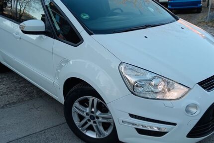 Ford S-Max 205.000 km 6.200 &euro; Berlin - Schöneberg 10781