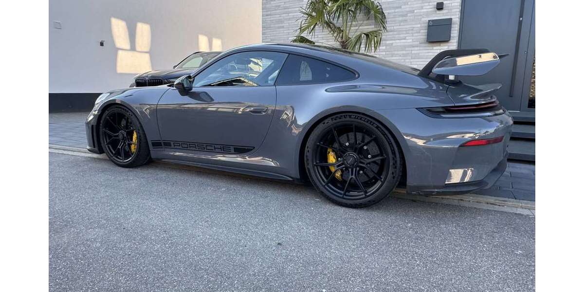 Porsche 992 7.950 km 218.999 &euro; Zülpich 53909