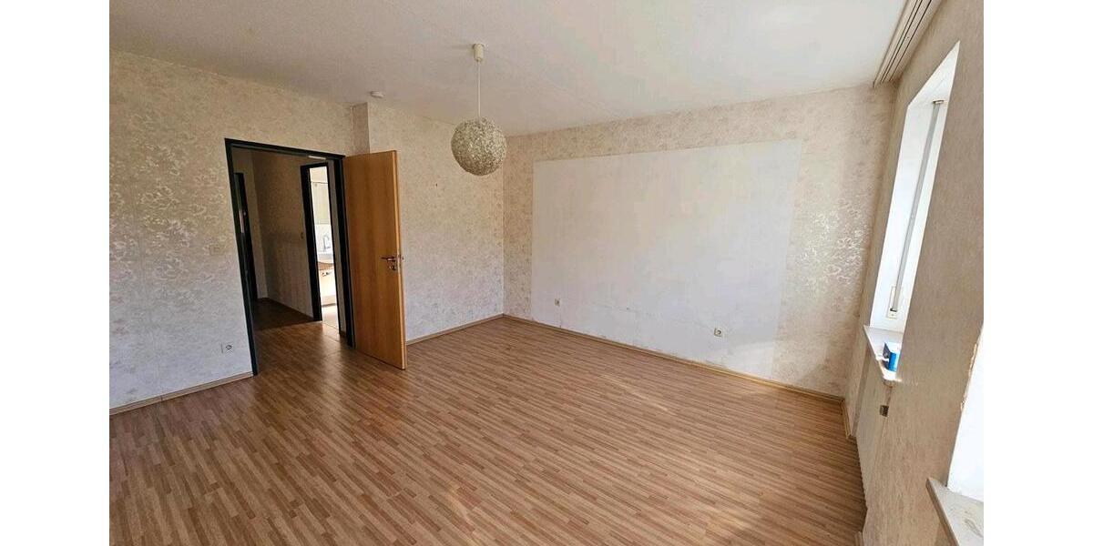 Reiheneckhaus mit Garten, zwei Garagen in Bayreuth - Top Lage 5 zimmer