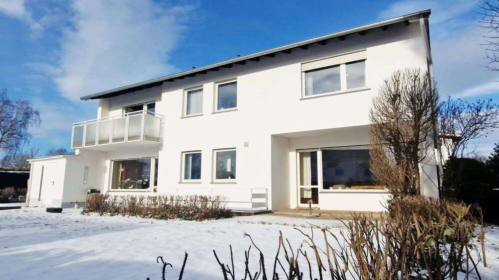 Haus zum Kaufen in Lemgo 339.000 € 200 m² 8 zimmer