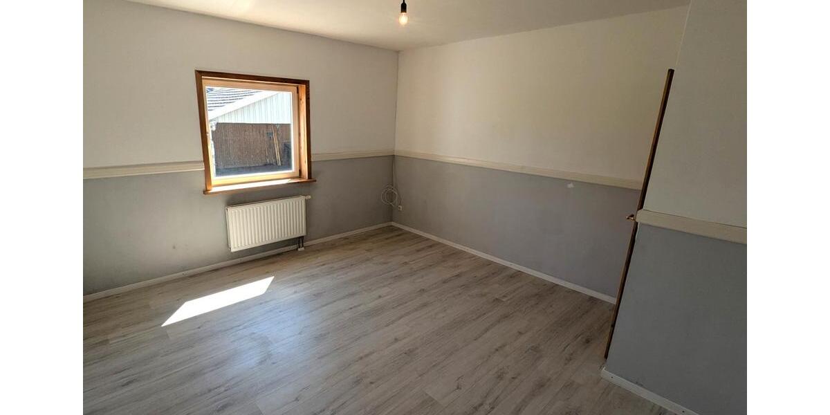 Einfamilienhaus Struxdorf - 9 Zimmer, 240 m&sup2;, 324.500&euro; | Angebot:27004910