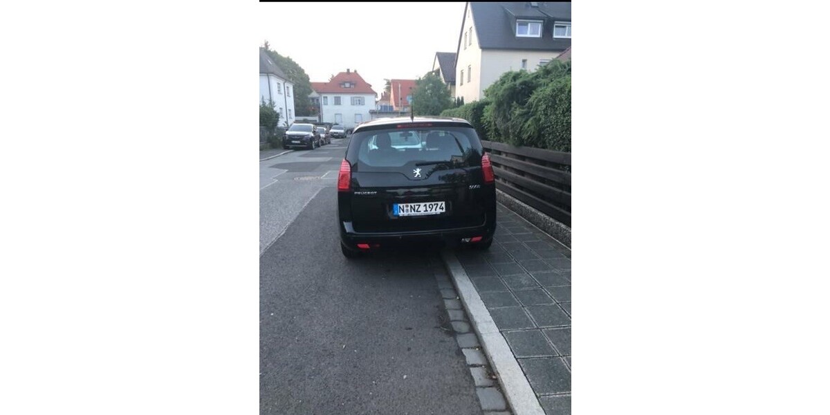 Peugeot 5008 14.000 km 6.990 € Nürnberg 90403