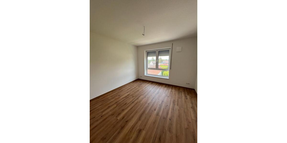 Etagenwohnung Hilpoltstein - 2 Zimmer, 76 m&sup2;, 1.100&euro; | Angebot:26092305