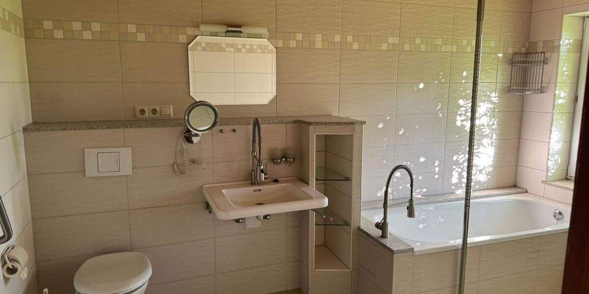 Einfamilienhaus Ostrau - 7 Zimmer, 248 m&sup2;, 380.000&euro; | Angebot:25768268