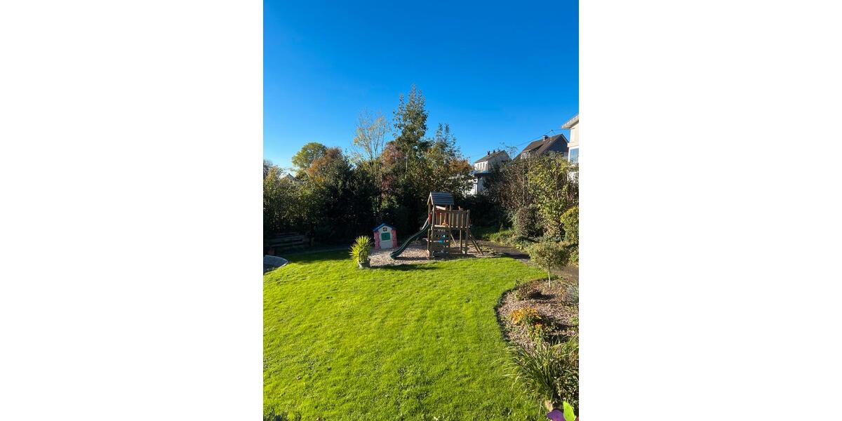 Einfamilienhaus Reichshof - 8 Zimmer, 213 m&sup2;, 459.000&euro; | Angebot:26956239