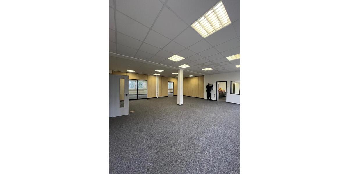 Gewerberäumlichkeit im Gewerbegebiet Rot-Malsch zu vermieten zimmer