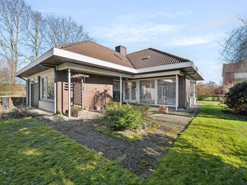 Haus zum Kaufen in Heide 240.000 € 160.83 m²
