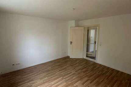 Wohnung zum Kaufen in Augsburg 186.000 € 50.71 m²