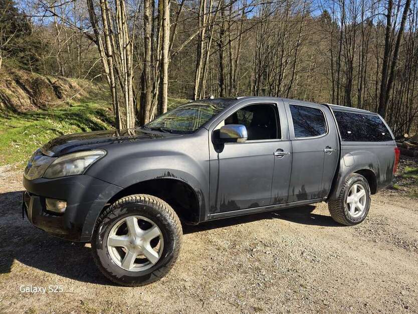 Isuzu D-Max 222.000 km 12.000 € Deggendorf 94469