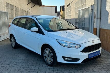 Ford Focus 153.727 km 4.999 € Neu-Isenburg 63263