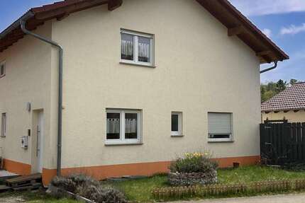 Haus Meßstetten - 7 Zimmer, 177 m&sup2;, 400.000&euro; | Angebot:26738682