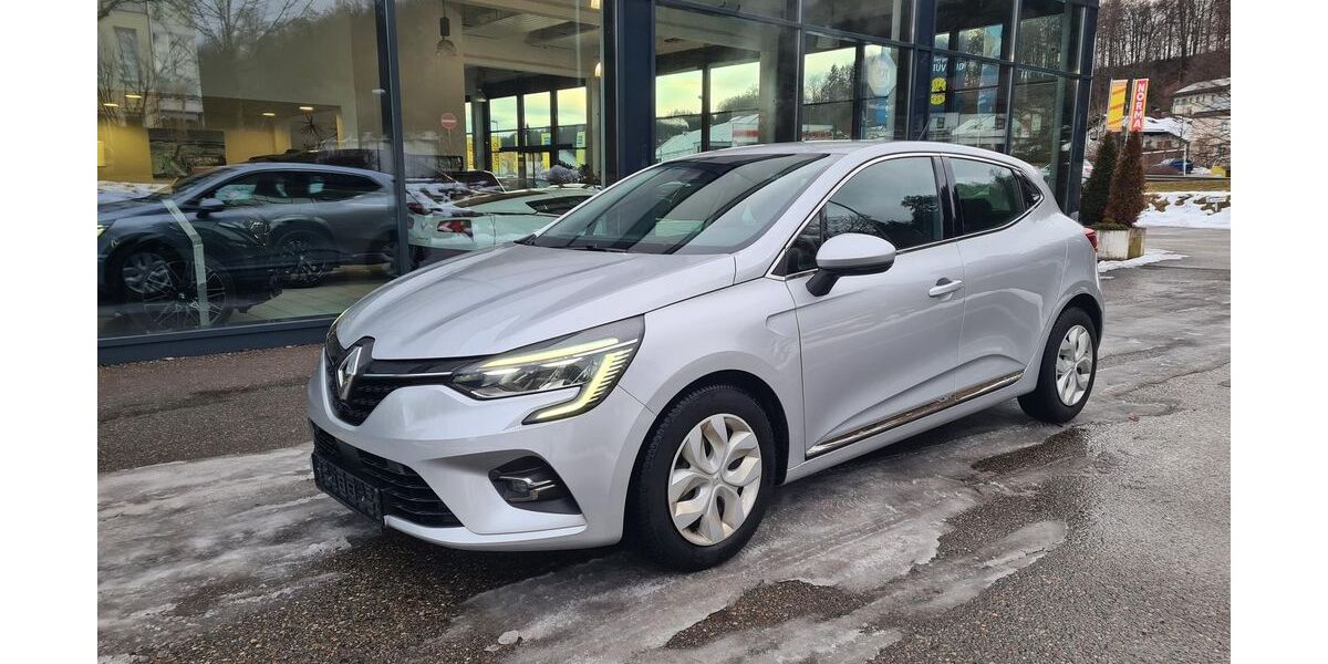 Renault Clio 141.914 km 7.990 &euro; Trostberg 83308