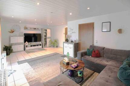 Haus Hürtgenwald Kleinhau - 8 Zimmer, 220 m&sup2;, 315.000&euro; | Angebot:25425418