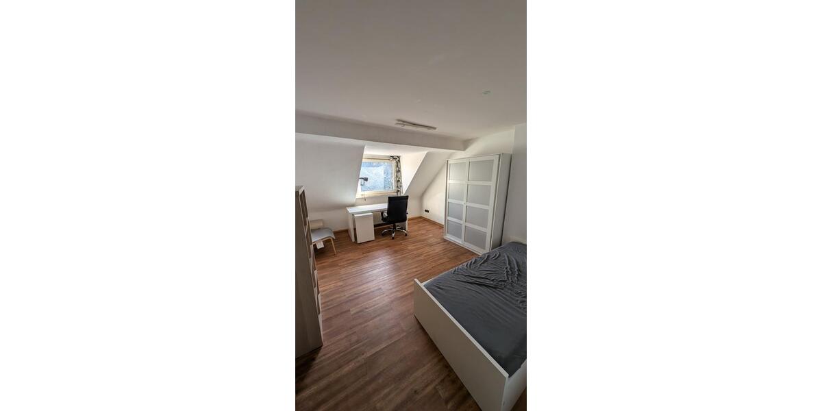 Dachgeschoßwohnung Mülheim an der Ruhr Linksruhr - 3.5 Zimmer, 58 m&sup2;, 725&euro; | Angebot:24658576
