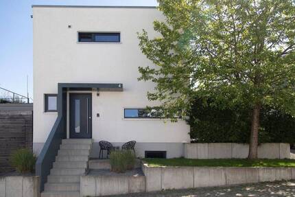 Modernes, freistehendes Passivhaus in Esslingen-Zell