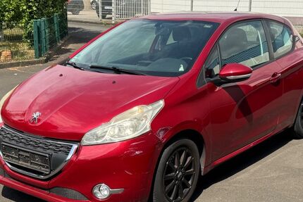 Peugeot 208 141.500 km 2.750 &euro; Mülheim an der Ruhr 45473