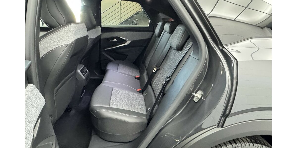 Peugeot 3008 Allure 145 Mild Hybrid Full LED 360° 38.211 km 24.730 &euro; Lich 35423