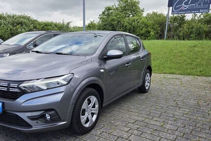 Dacia Sandero 7.840 km 15.990 &euro; Limburg 65553