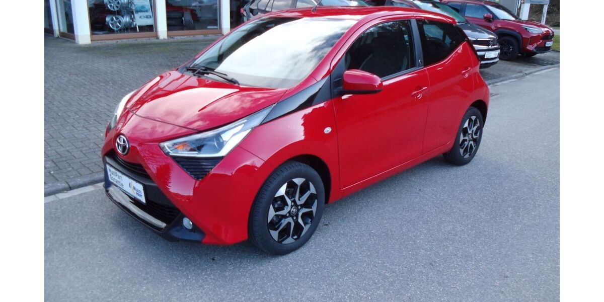 Toyota Aygo (X) 51.300 km 10.690 &euro; Münstertal 79244