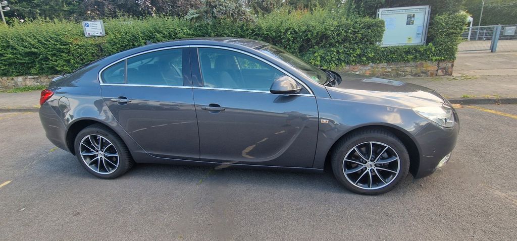 Opel Insignia 50.100 km 7.500 &euro; Raunheim 65479