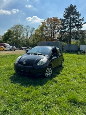 Toyota Yaris 152.800 km 2.990 &euro; Frankental 67227