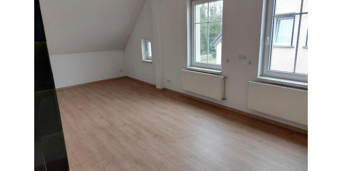 Einfamilienhaus Löwenberger Land - 5 Zimmer, 270 m&sup2;, 2.400&euro; | Angebot:26673842